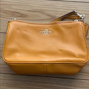 Dark mustard/light burnt orange crossbody